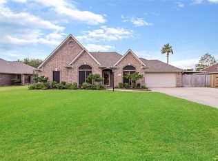 2419 Orange Blossom Ln, Highlands, TX 77562