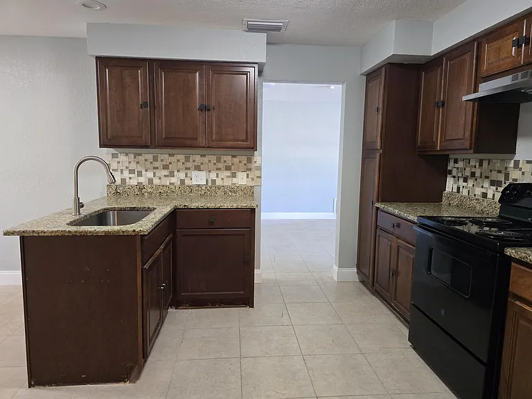 580 Wendell Rd — Photo 8