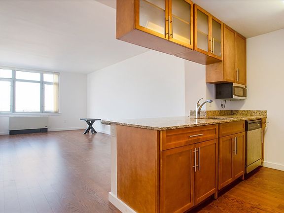 2nd image of 40 26 College Point Blvd #Penthouse 2d