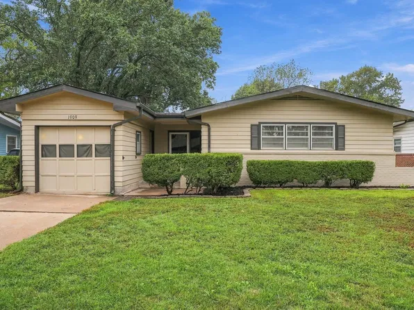 1909 N High St, Wichita, KS 67203