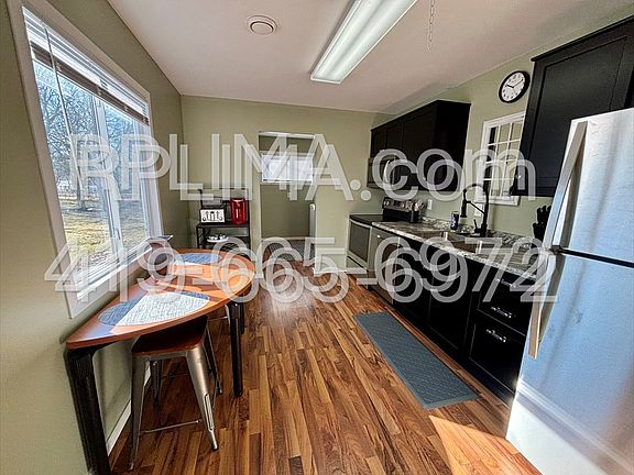 3rd image of 171 N Dana Ave