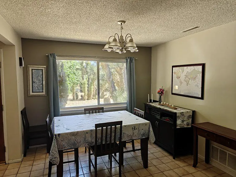 Dining room adjacent to kitchen