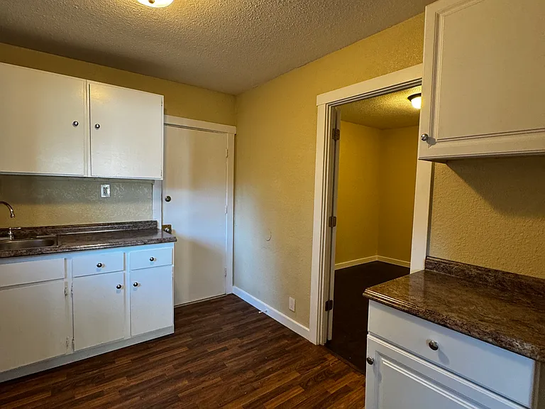 14860 River Rd #13 — Photo 6