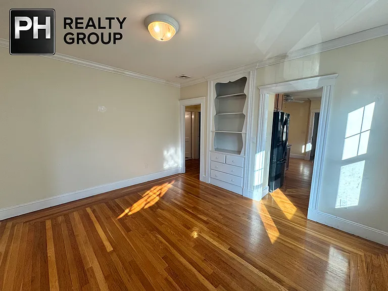 46 Vincent Ave — Photo 10