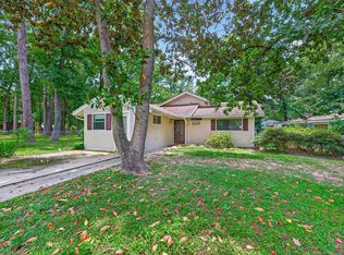 10063 Lake Shore Dr, Montgomery, TX 77316