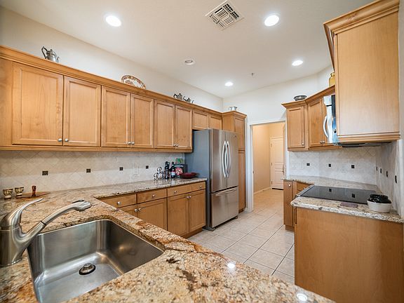 3rd image of 19475 N Grayhawk Dr Unit 1008