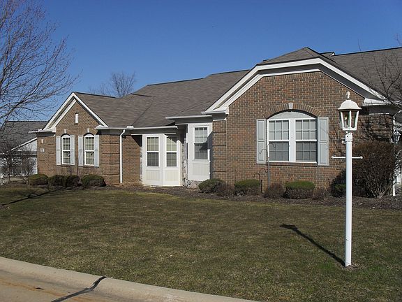 2nd image of 385 Stone Bridge Dr