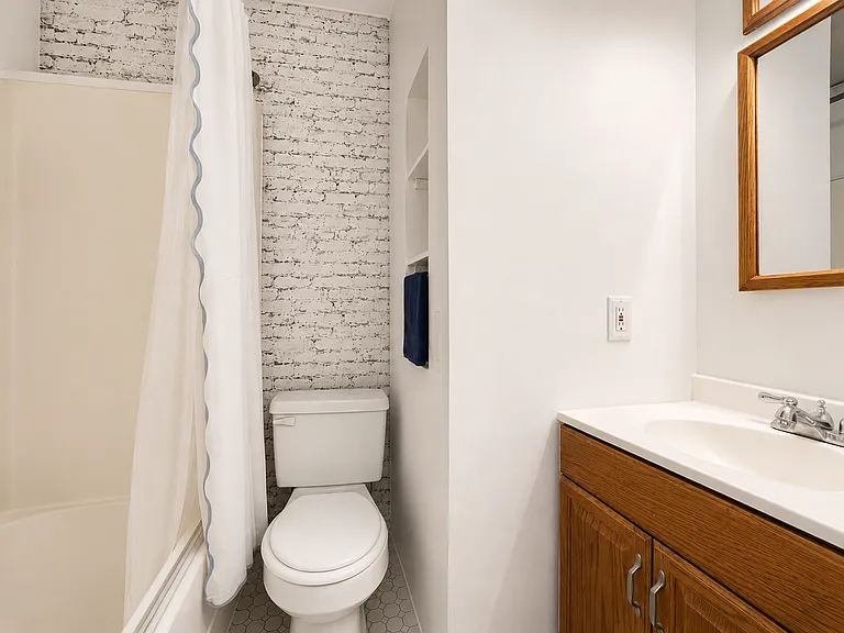 37 Garden St #2 — Photo 9