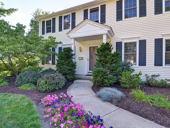 2nd image of 598 Lindford Dr