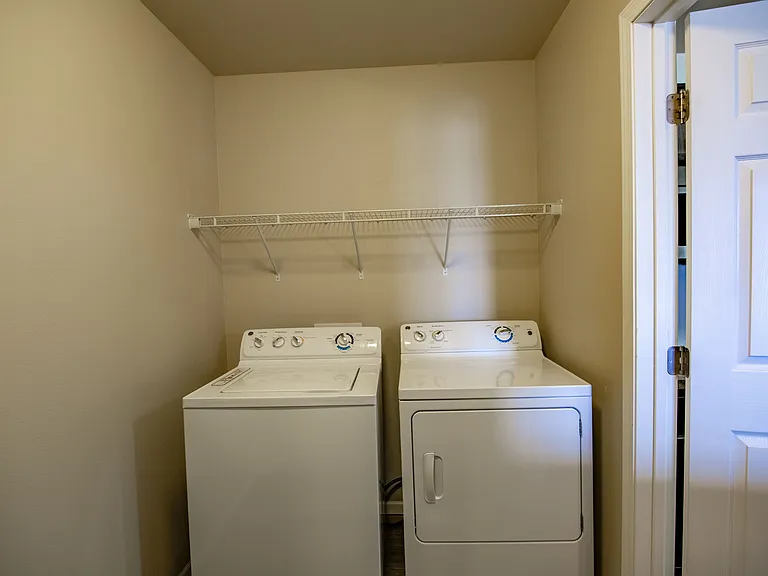 Creekside at Osgood Apartments — Photo 13