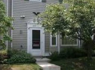 9933 Capperton Dr, Oakton, VA 22124