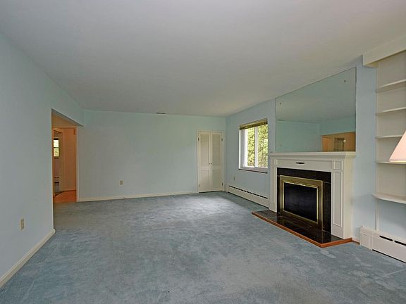 2nd image of 6624 Ambar Ave
