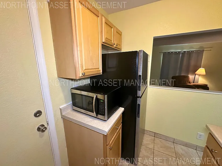2171 NE 66th St #812 — Photo 7