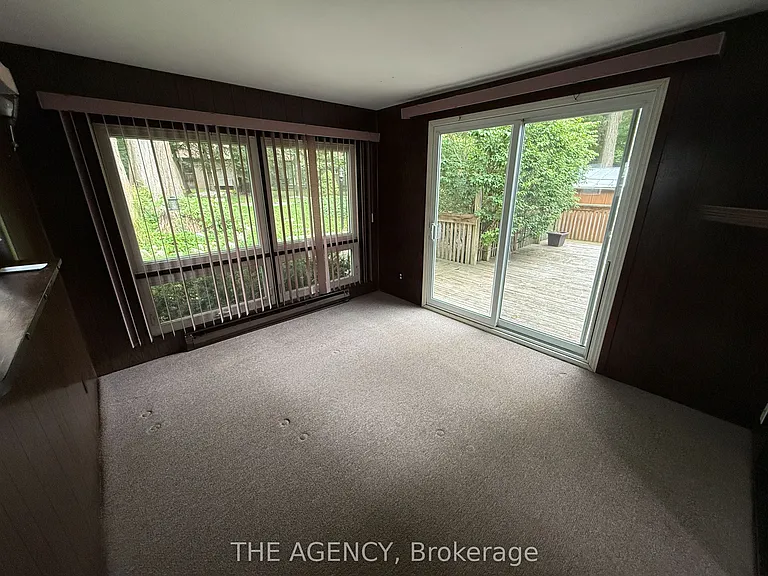 323 Waratah Ave — Photo 25