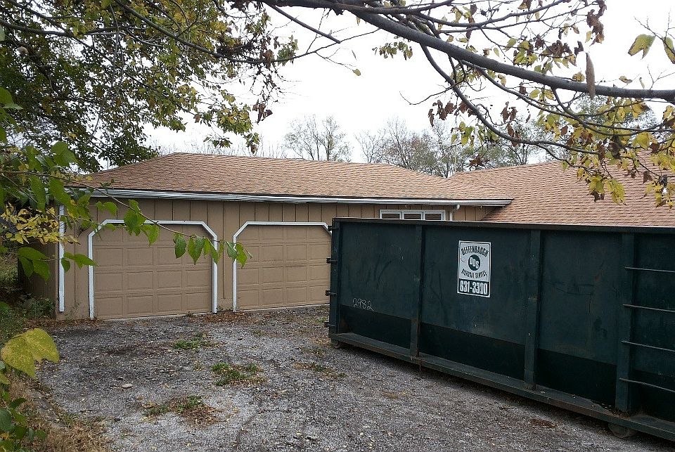 1st image of 2525 S 18th St