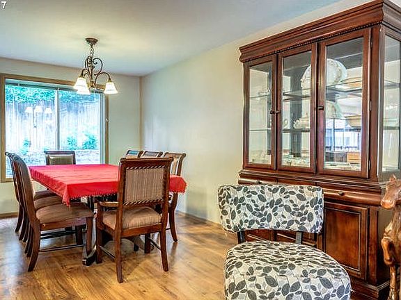 4th image of 5703 NE 55th Ave