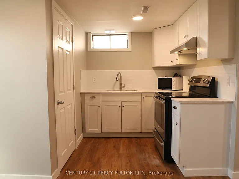 24 Flower St #BASEMENT — Photo 4