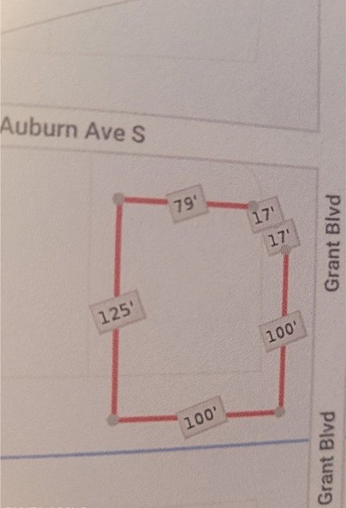 2nd image of 152 Auburn Ave S