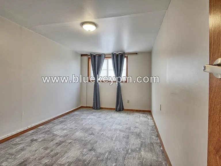 2952 SW Huber St #B — Photo 10