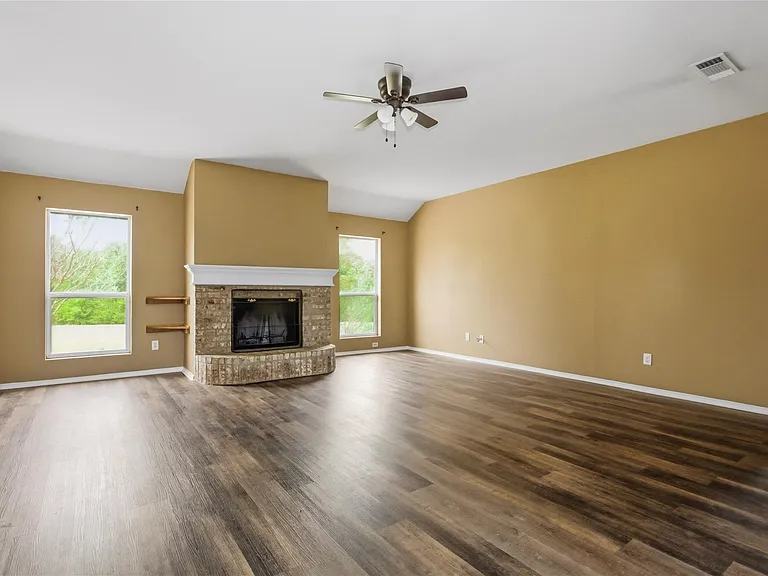 100 Pinnacle Cir — Photo 21