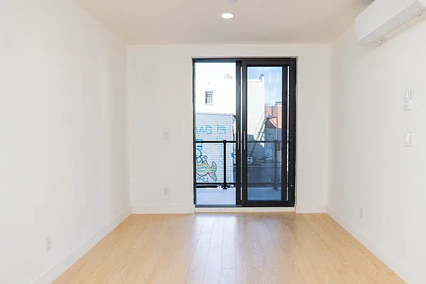 Rented by Oxford Property Group | media 23
