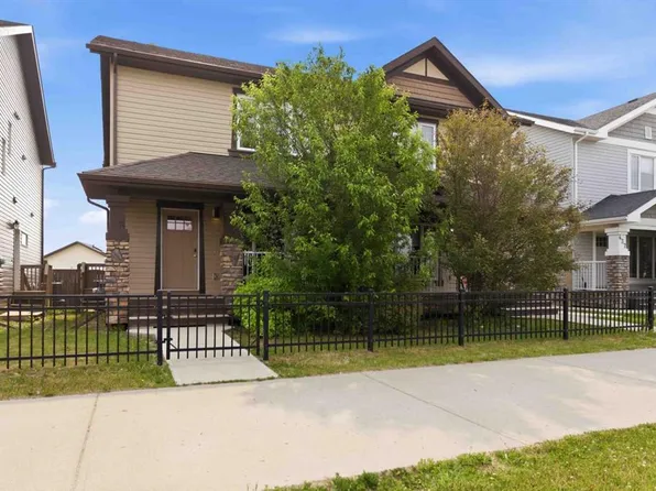445 E Heritage Dr, Wood Buffalo, AB T9K 0Z8
