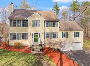 41 Chestnut Rd, Tyngsboro, MA 01879