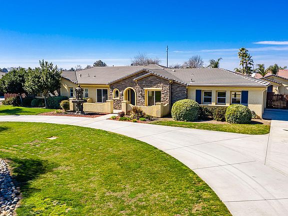 4th image of 8590 Serrano Avenue