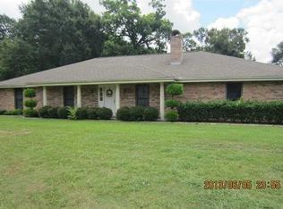 1019 Lancaster Ln, Breaux Bridge, LA 70517