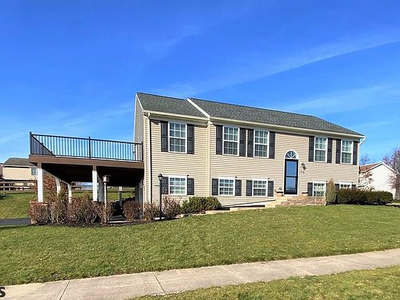 2nd image of 174 Shady Hollow Dr