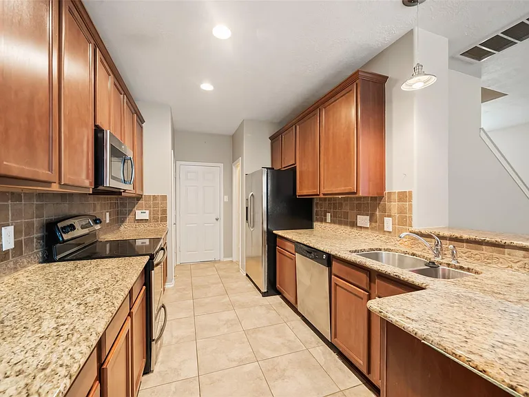 3 Whitekirk Pl — Photo 12