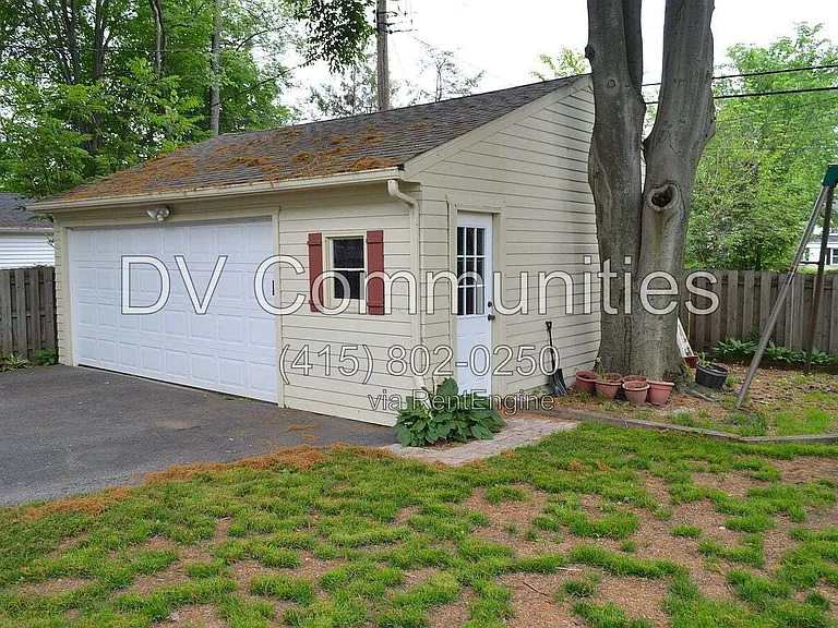 23805 E Groveland Rd — Photo 30
