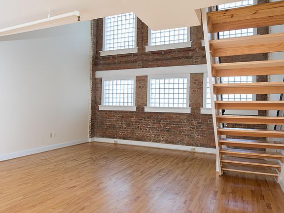 4th image of 115 W Broad St APT 303.2