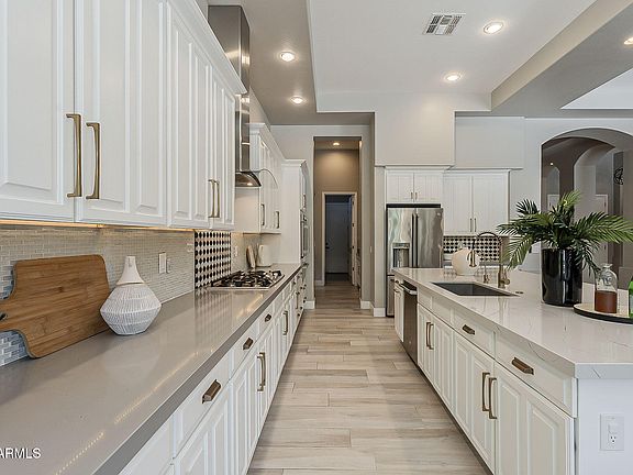 4th image of 3373 E ORIOLE Way