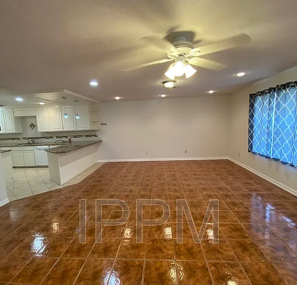 1500 Palm Valley Dr #12 — Photo 4
