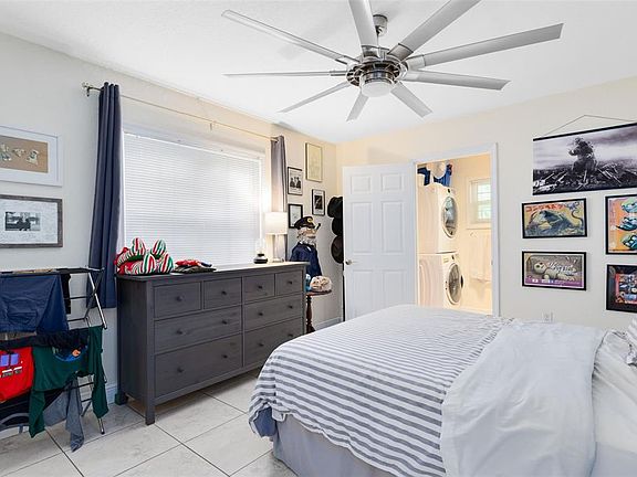 5th image of 607-609 CALIFORNIA AVENUE