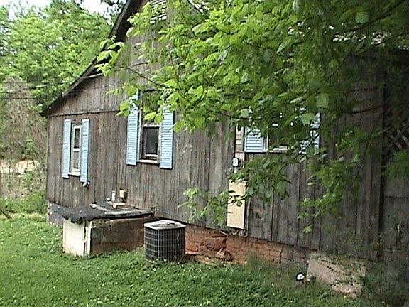 3rd image of 1620 Ellison Ln