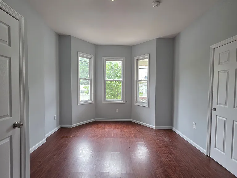107 Grant Ave #1 — Photo 20