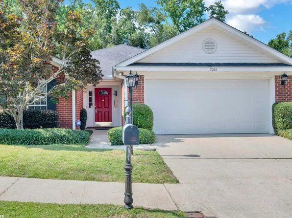 7086 Crown Pointe Dr, Mobile, AL 36695
