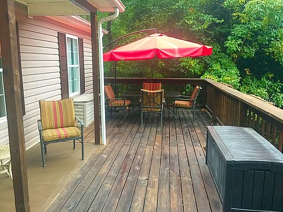2nd image of 120 Cliffview Ln