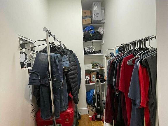 5th image of 1094 Dean St Floor 1