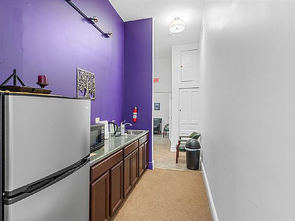5th image of 4617 Woodland Ave #1
