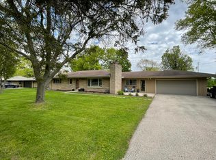 4600 N 158th St, Brookfield, WI 53005