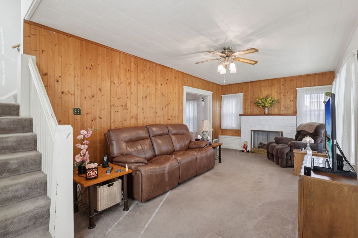 next background image