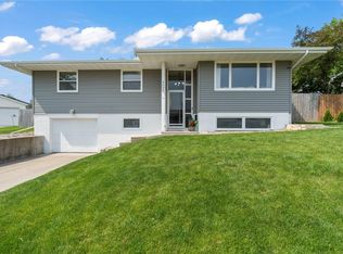 3423 Sheridan Dr SE, Cedar Rapids, IA 52403