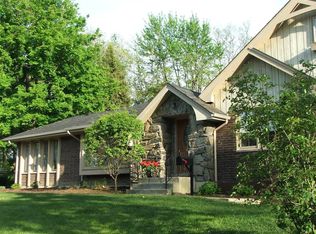 5701 Brookbank Rd, Downers Grove, IL 60516