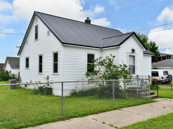 270 Steuben St, Winona, MN 55987