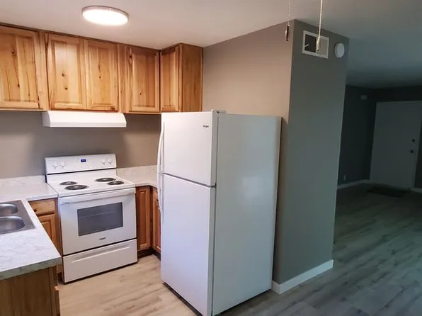 1465 Benton Drive, 1465 Benton Dr #3, Redding, CA 96003