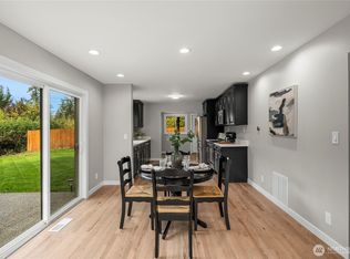 22800 Upper Dorre Don Way SE, Maple Valley, WA 98038