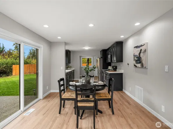 22800 Upper Dorre Don Way SE, Maple Valley, WA 98038